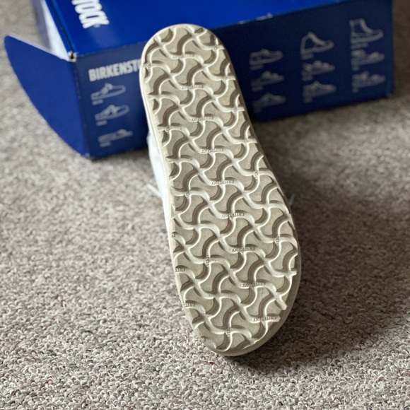 Birkenstock white leather high top (women’s) - Picture 6 of 6